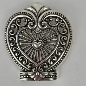 VTG Brighton nightlife cover heart cottage core grandma romantic